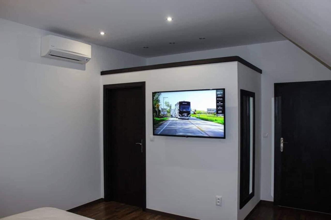 Il Galeone Hotel Stupava Dış mekan fotoğraf